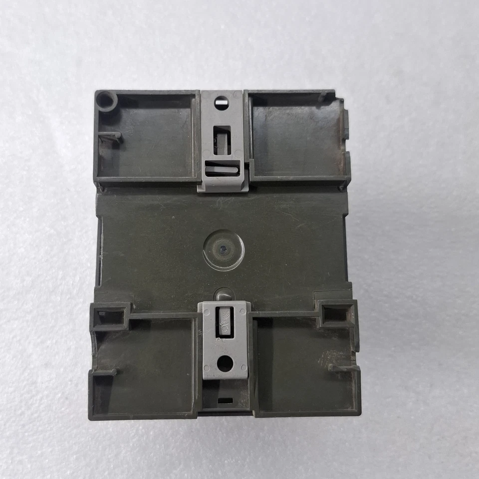 Siemens 6ED1052-1MD00-0BA6 Logo Plc Module 6ED1052-1MD00-0BA6 For Parts FREESHIP